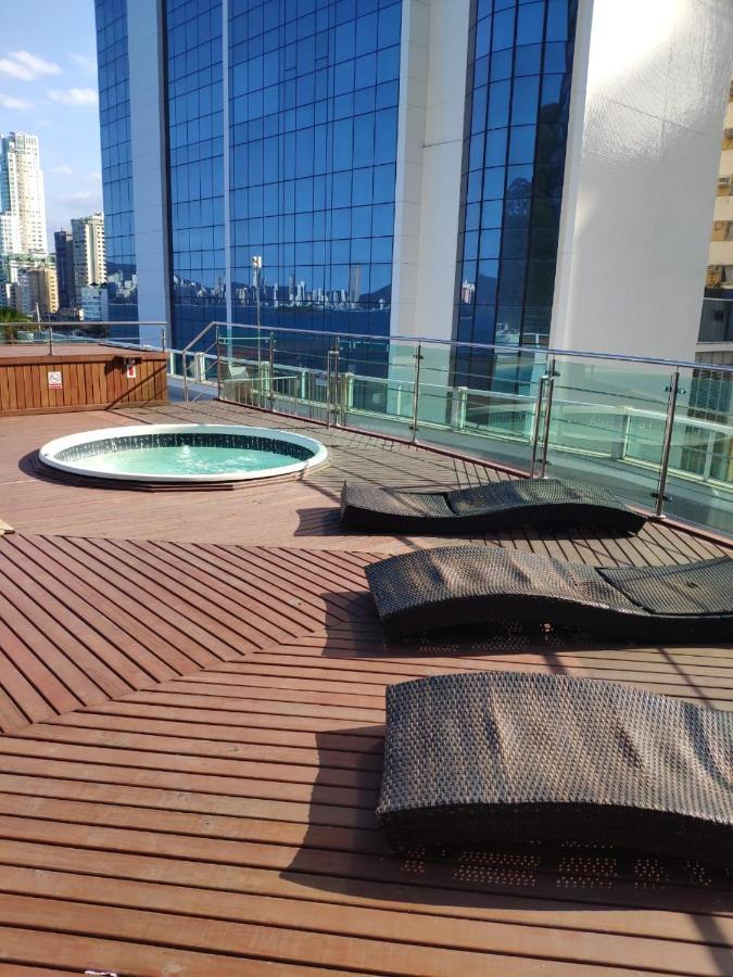 Apartment Loft Com Garagem E Piscina Predio Frente Mar