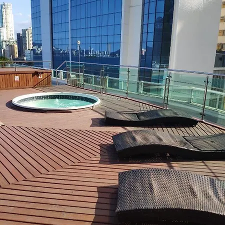 Loft Com Garagem E Piscina Predio Frente Mar Apartment Balneario Camboriu Exterior photo