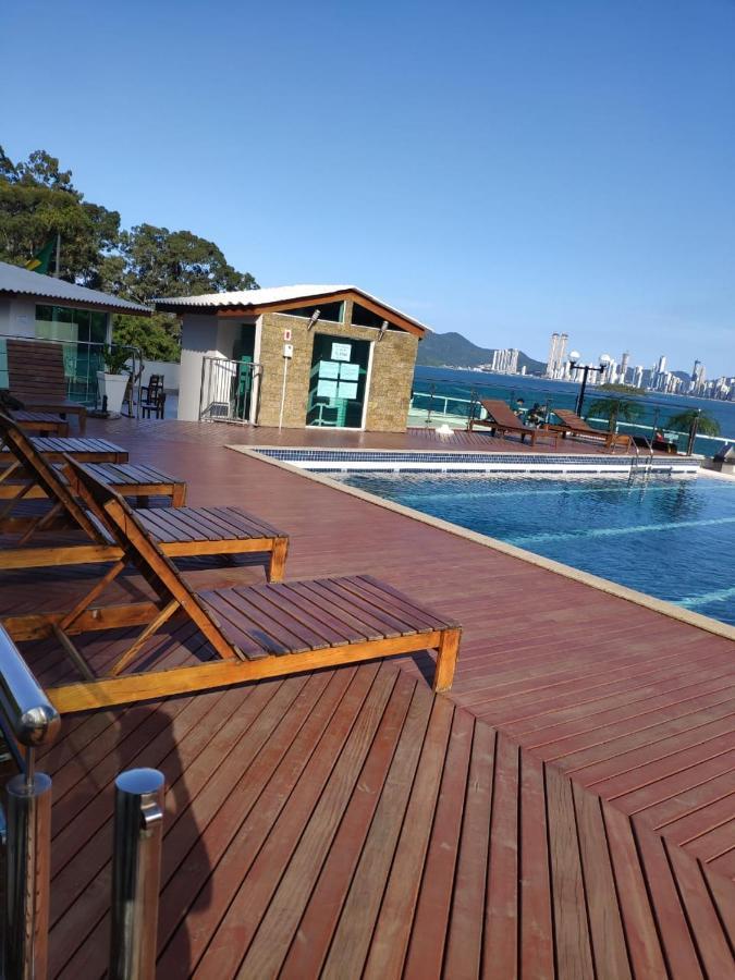 Loft Com Garagem E Piscina Predio Frente Mar Apartment